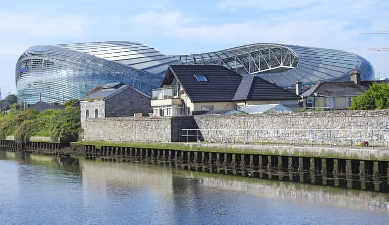 FAI backroom staff member tests positive for Covid-19 as squad flies out to Slovakia