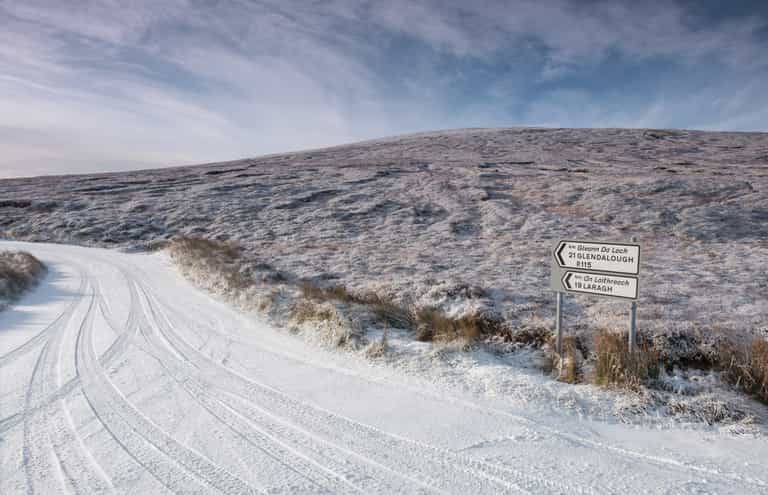 Weather warnings in place as snow and ice to hit