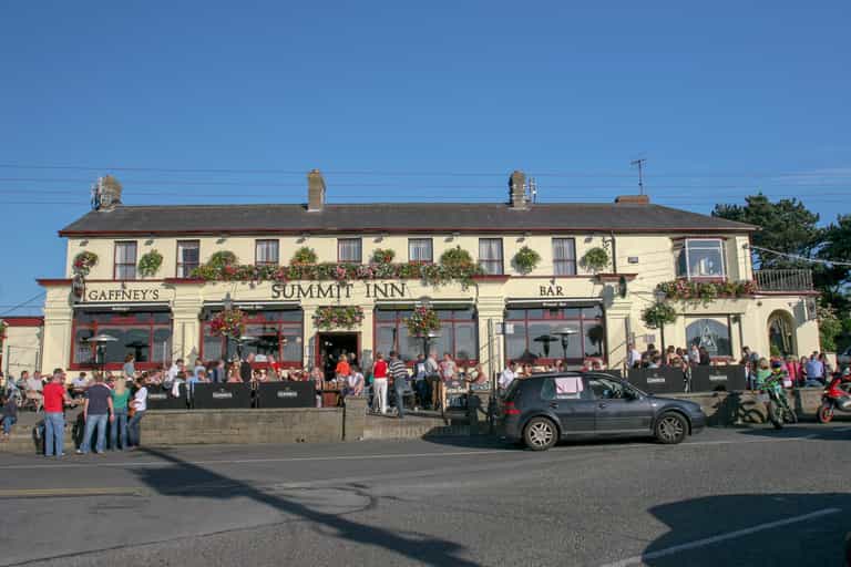 Pub guidelines for summer confirmed – Time limits, maximum people at a table and more