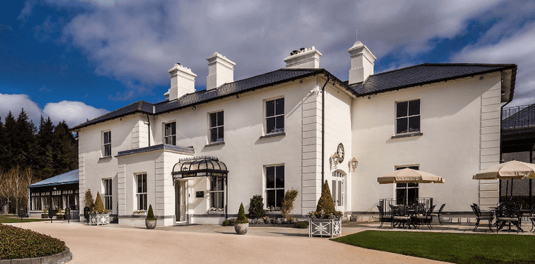 Traveling With Your Pooch? This Mayo Spot Is The Most Pet-Friendly Destination In Ireland