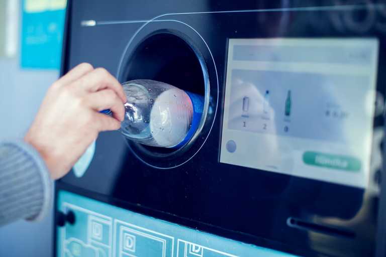 Ireland’s First Reverse Vending Machine Will Pay You For Your Plastic Bottles