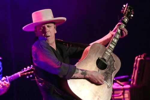 Kiefer Sutherland’s anecdote may not be fully true…