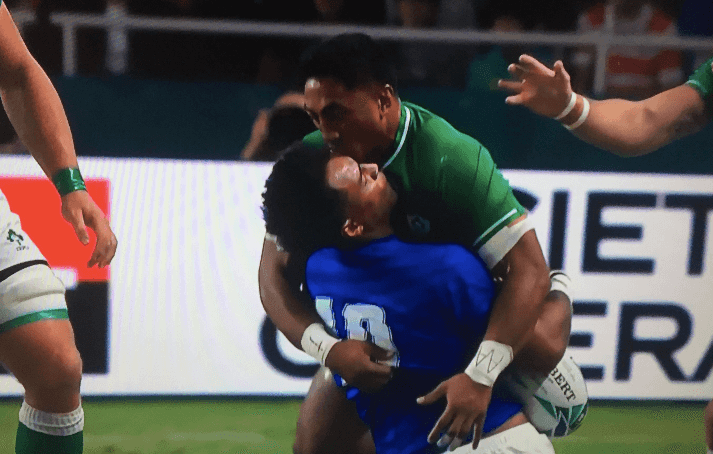 TWEETS: Irish Fans React To Bundee Aki’s Red Card Against Samoa