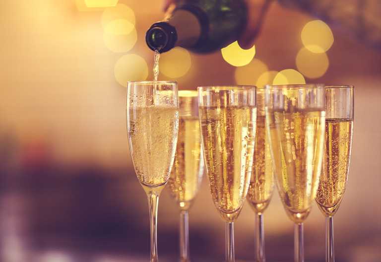 PSA: Aldi has a 2 for 1 deal on Prosecco starting this Friday