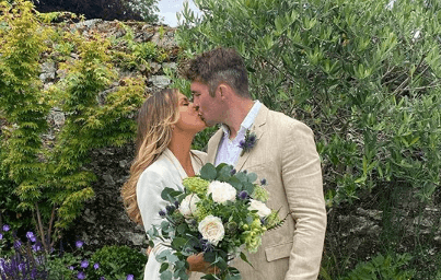 Ireland rugby stars congratulate Peter O’Mahony after back garden wedding