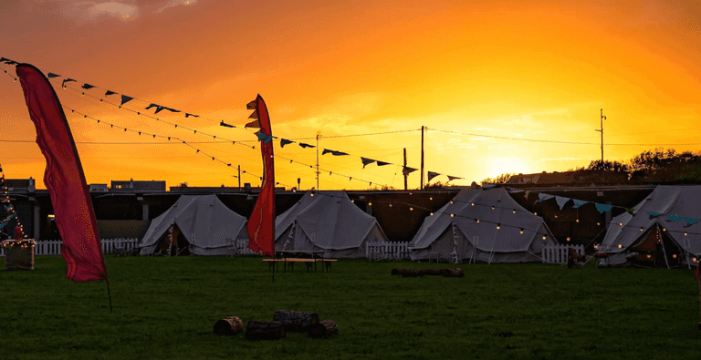 There’s an outdoor gig happening in Salthill this evening