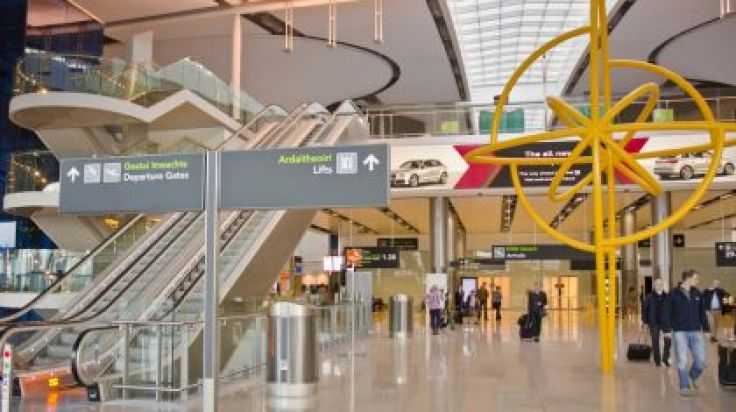 Irish government expected to announce travel restrictions to and from Britain