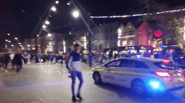 Video shows Gardai breaking up massive crowds in Cork City last night
