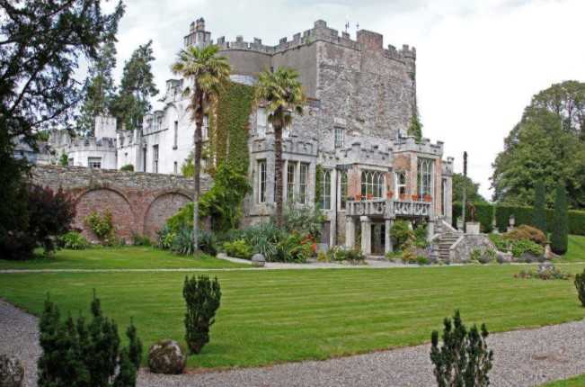 Management at Carlow hotel ‘surprised’ by inclusion on confirmed vaccination centre list