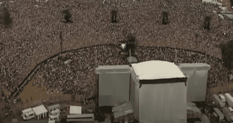 Noel Gallagher announces new Oasis documentary about their most iconic gig