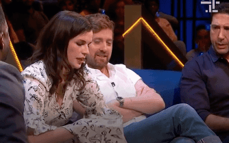 WATCH: Irish comedian explains the intricacies of Love Island to David Schwimmer