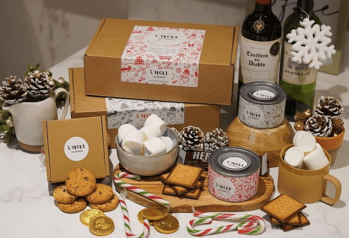 These Christmas s’more kits would be perfect for a cosy night in