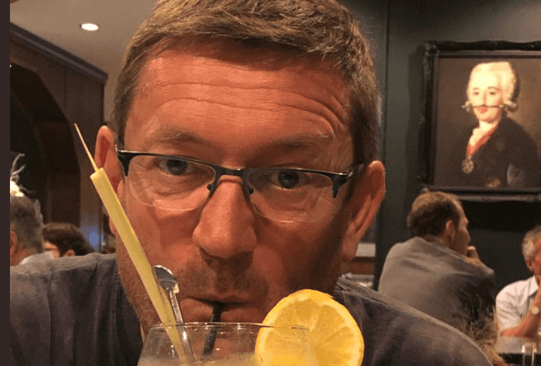 Beautiful South singer puts pints behind bars across Ireland to celebrate his 60th birthday