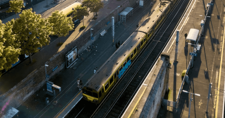 Motion calls for government to provide free and accessible public transport