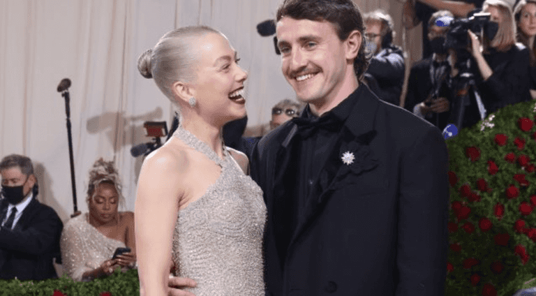 Phoebe Bridgers praises Christmas in Maynooth, says it’s like a “rom-com”