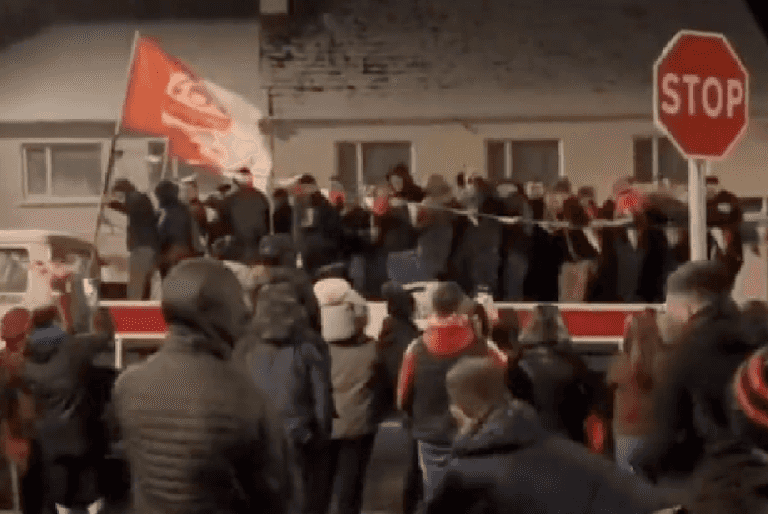 Kerry All-Ireland winners welcomed home by being pelted with snowballs