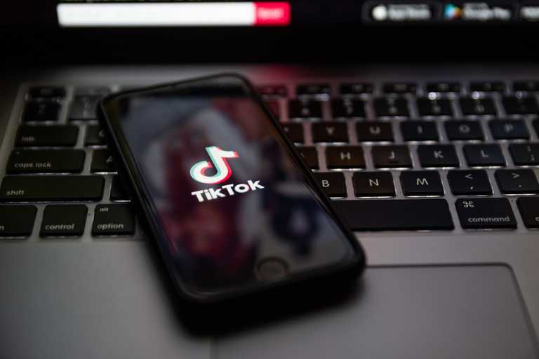 TikTok announces screentime limit for users under 18 TikTok announces screentime limit for users under 18