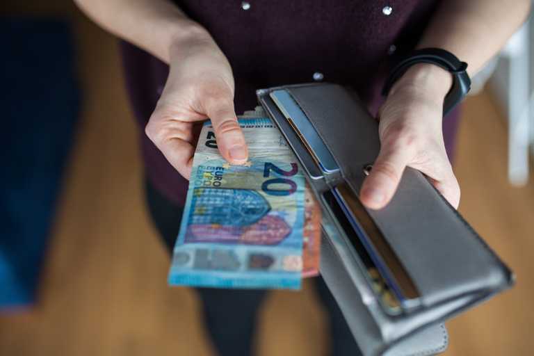 Social welfare payment dates to change for August due to bank holiday weekend