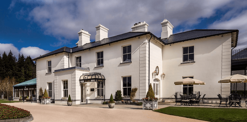 Traveling With Your Pooch? This Mayo Spot Is The Most Pet-Friendly Destination In Ireland