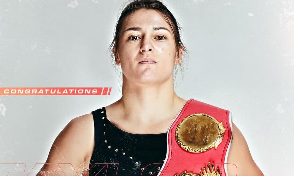 Katie Taylor becomes two-weight world champion with Manchester masterclass