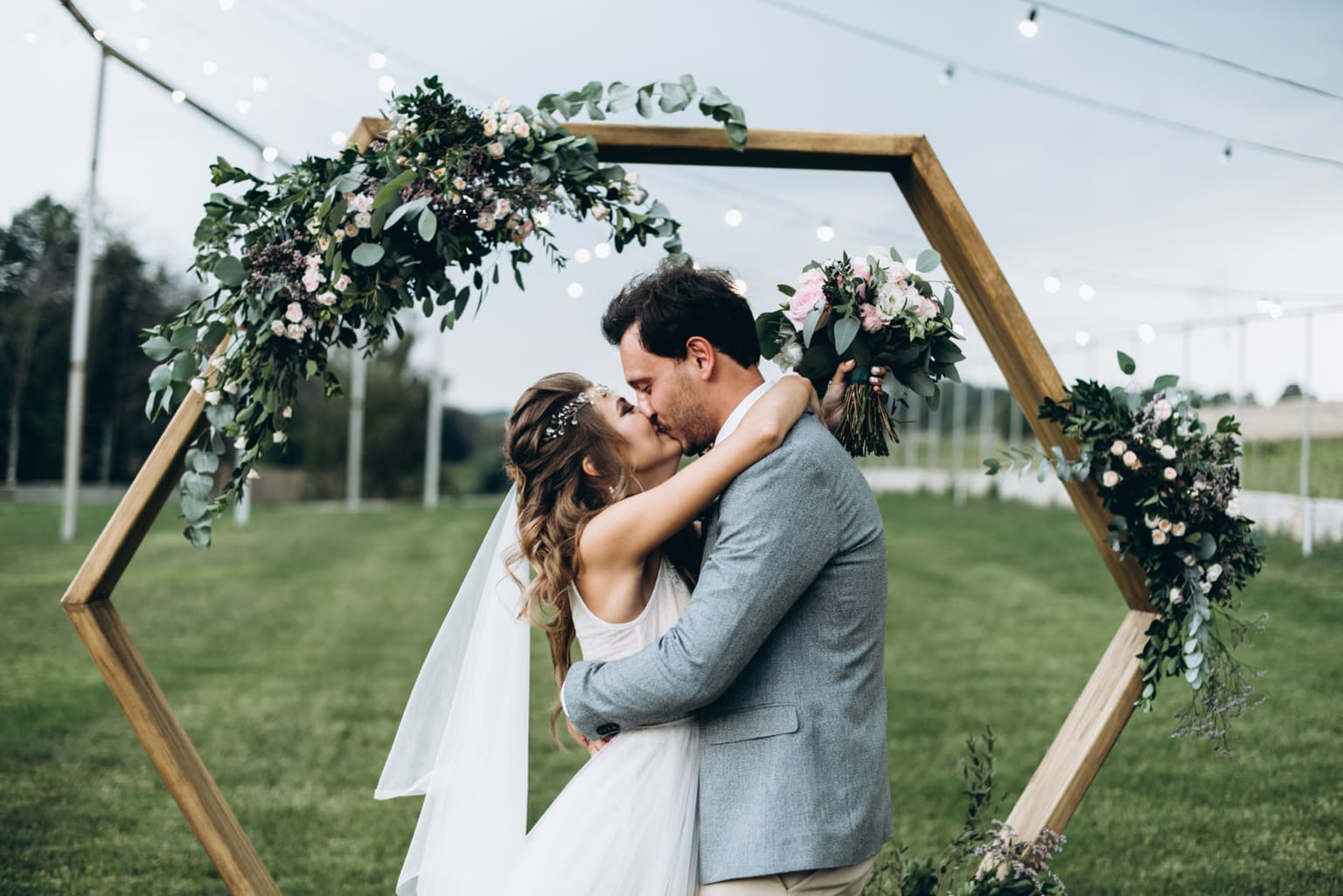 New survey reveals the average cost of an Irish wedding