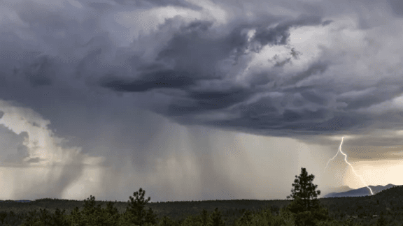 Grim weather news as this weekend set to kick off with sleet, snow and thunderstorms