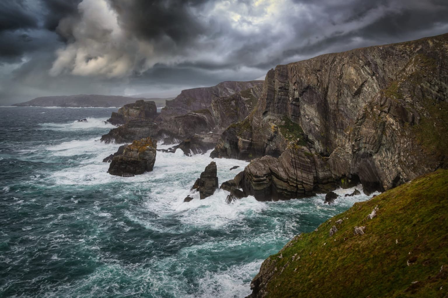 Batten down the hatches: Storm Barra hits tomorrow and brings a red weather warning with it!