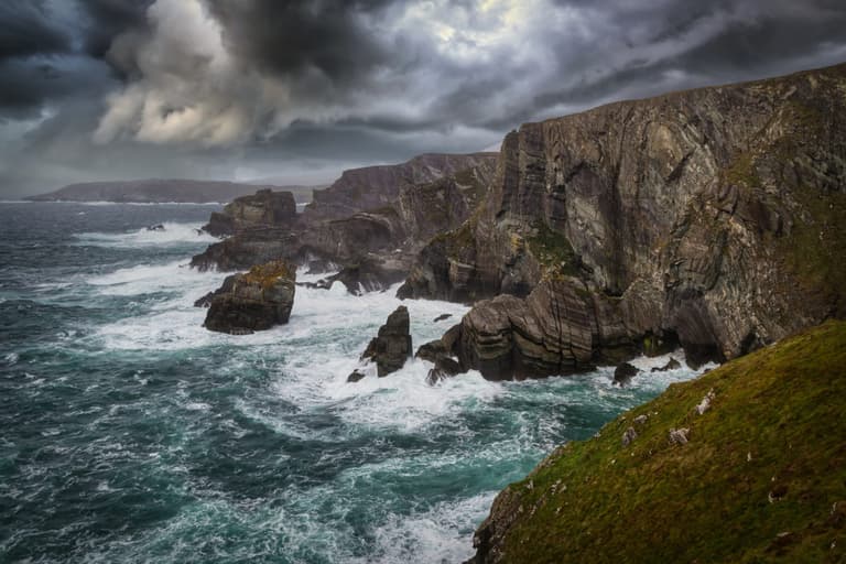 Batten down the hatches: Storm Barra hits tomorrow and brings a red weather warning with it!