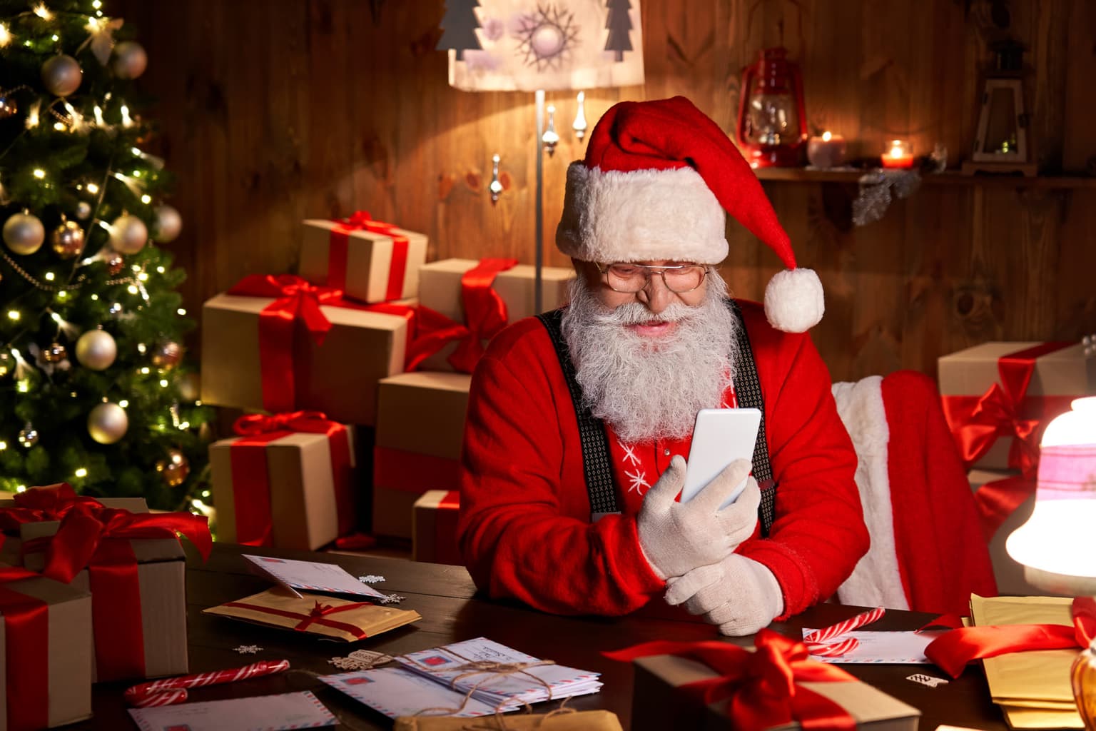 Santa has delivered a special message to the children of Ireland