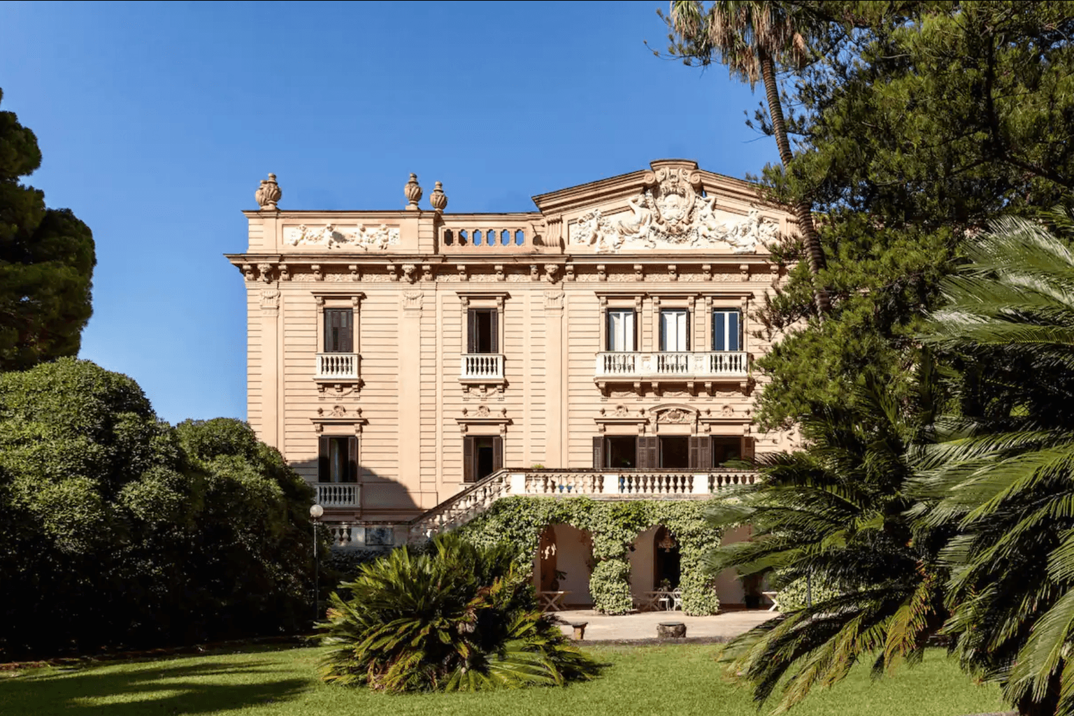 White Lotus fans can now rent the Italian villa from Season 2