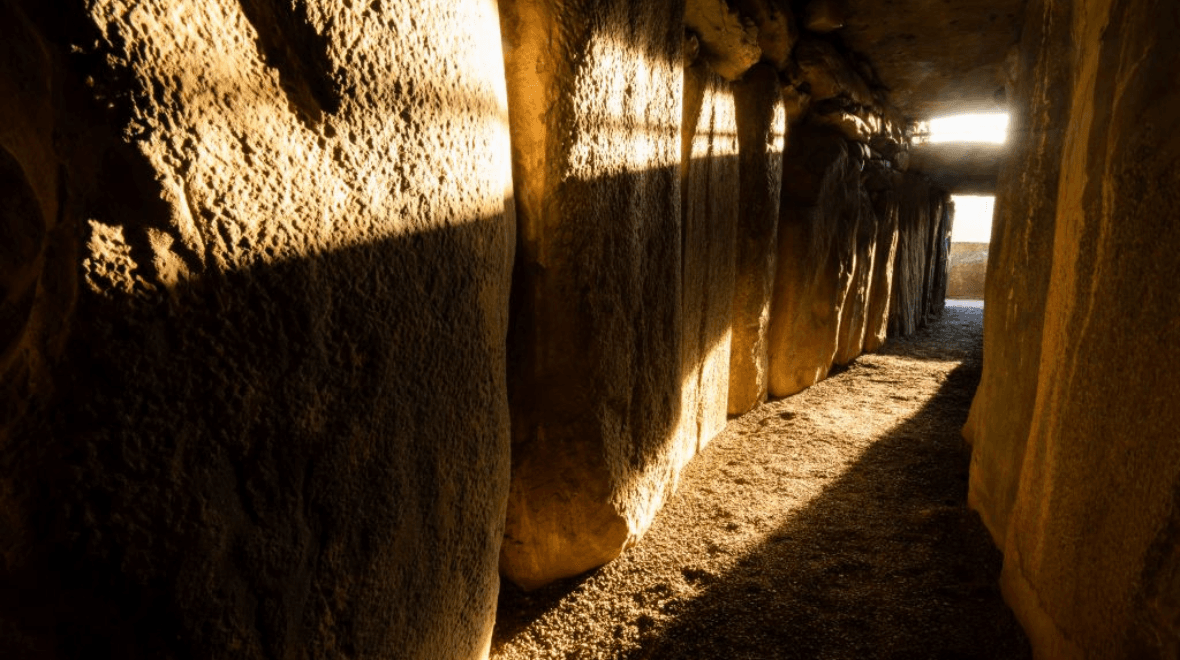 OPW confirm return of Winter Solstice livestream at Newgrange this year