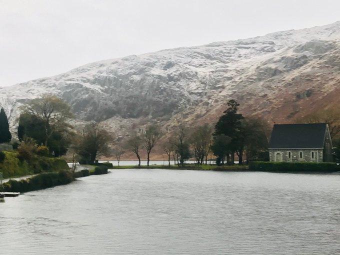 Snow begins falling in Ireland ahead of frosty night around the country