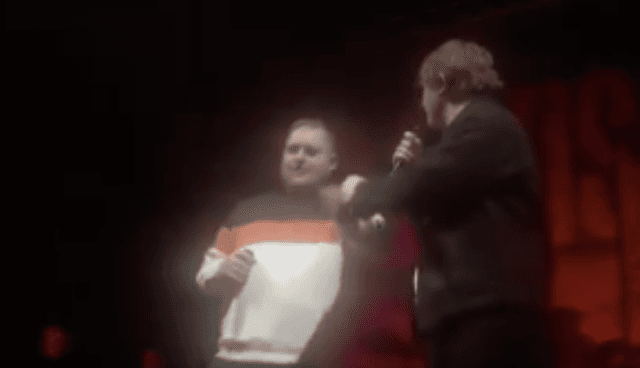 Lewis Capaldi invites Dublin singer on stage to celebrate his birthday