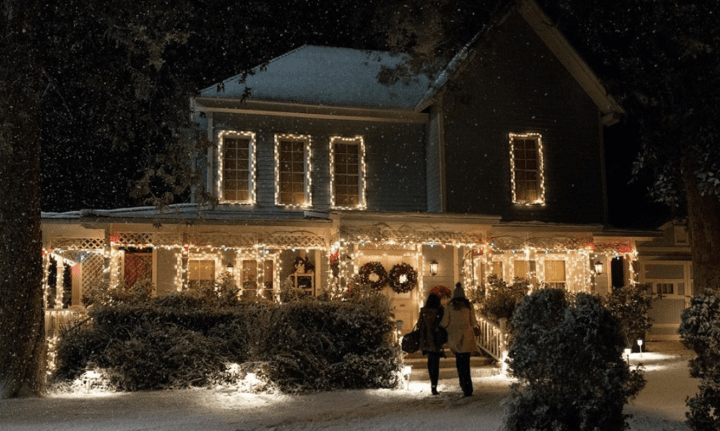 ‘Gilmore Girls’ fans can actually have lunch at Lorelai’s house in Stars Hollow