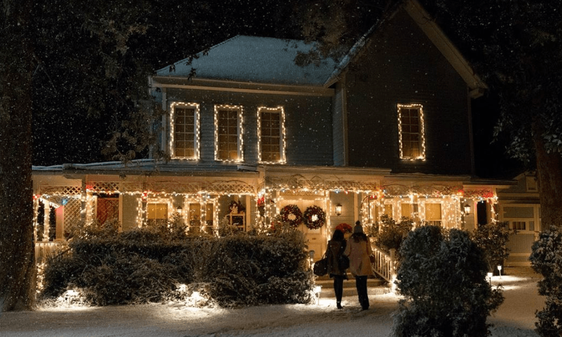 ‘Gilmore Girls’ fans can actually have lunch at Lorelai’s house in Stars Hollow