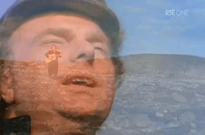 ‘No Context Reeling In The Years’ is the funniest Irish Twitter account