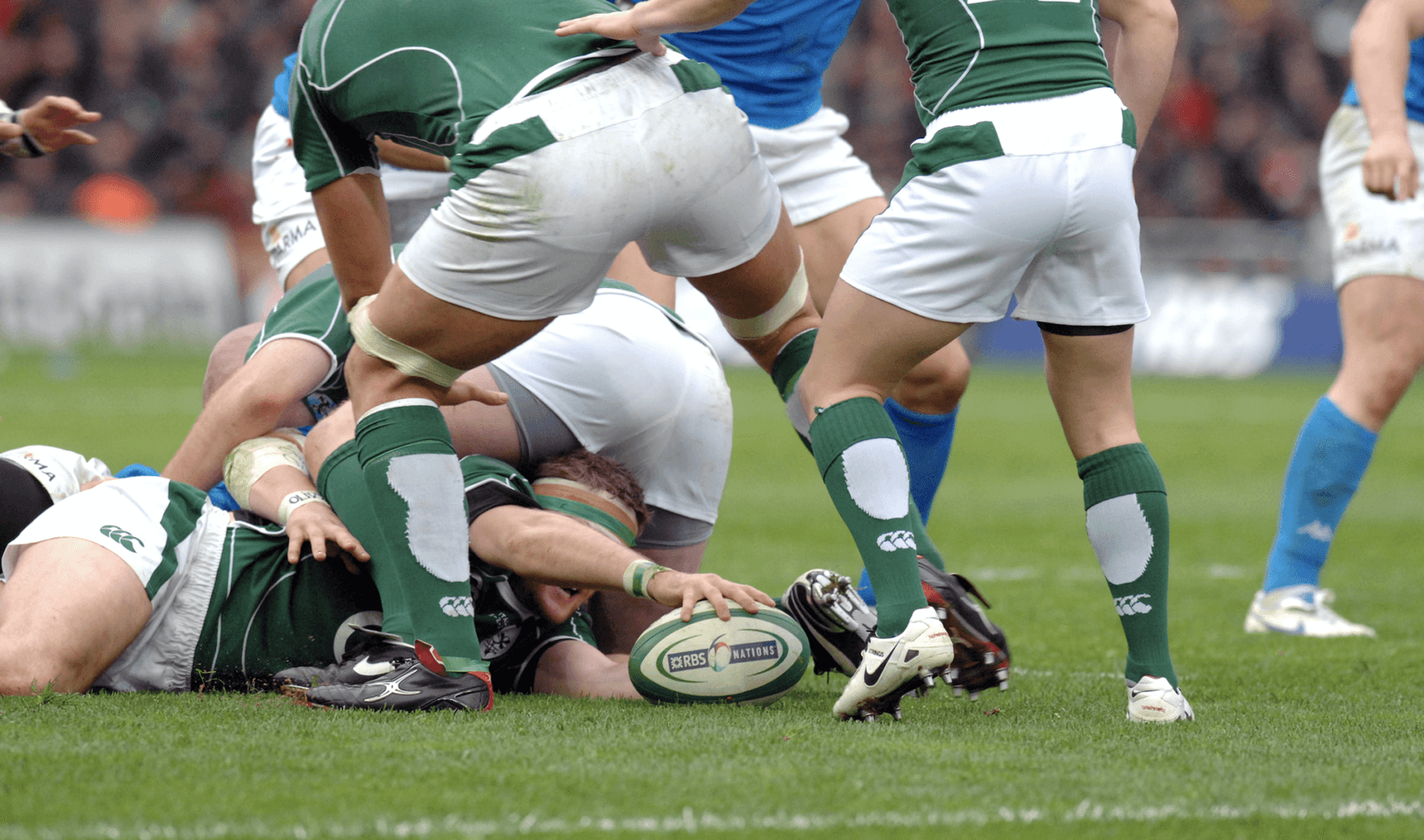 Irish Rugby team make young fan’s day, telling him to ‘keep smiling’