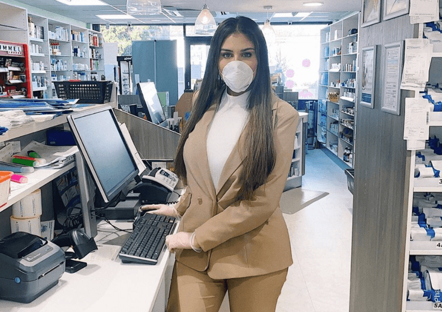 Love Island’s Anna Vakili has returned to work as a pharmacist amid Covid-19 crisis