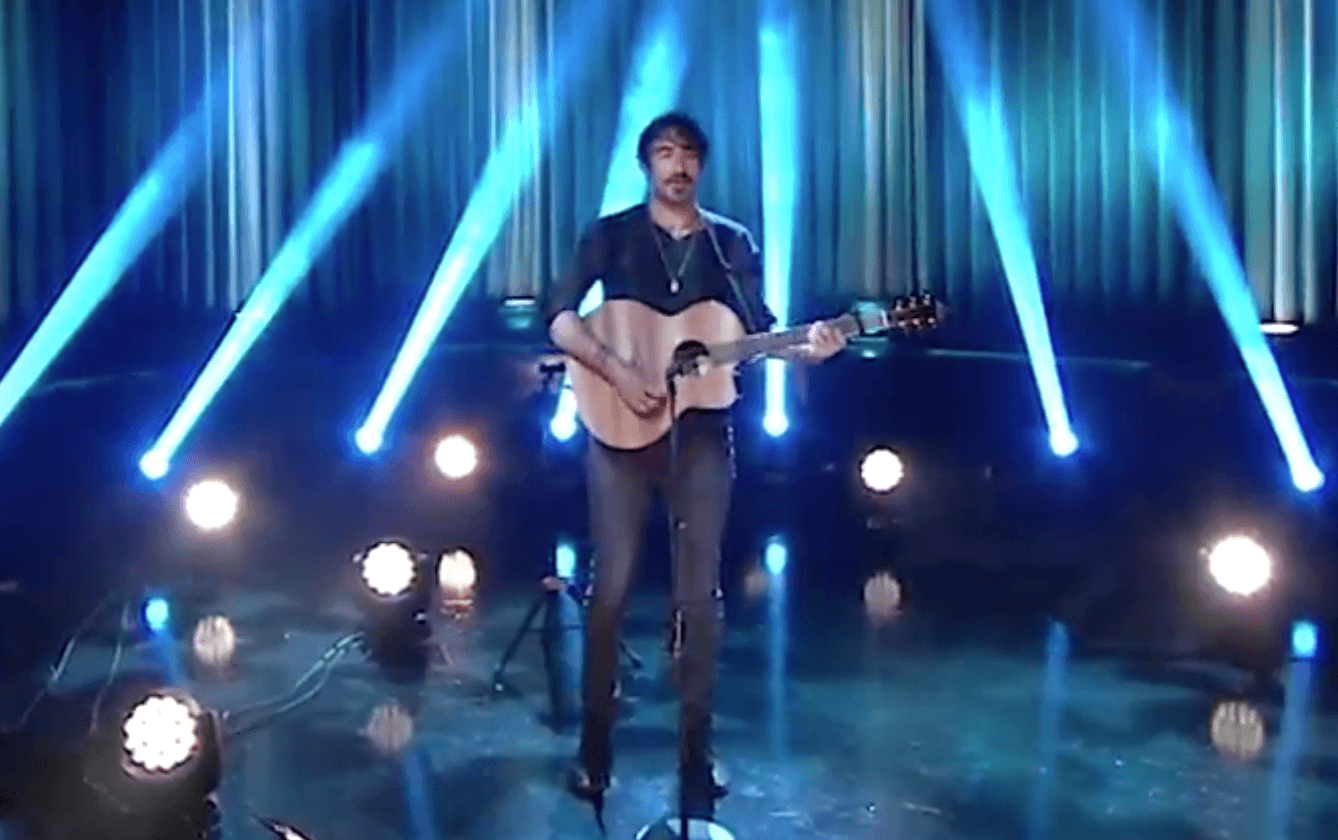 Everyone is loving Danny from The Coronas performance on The Late Late last night