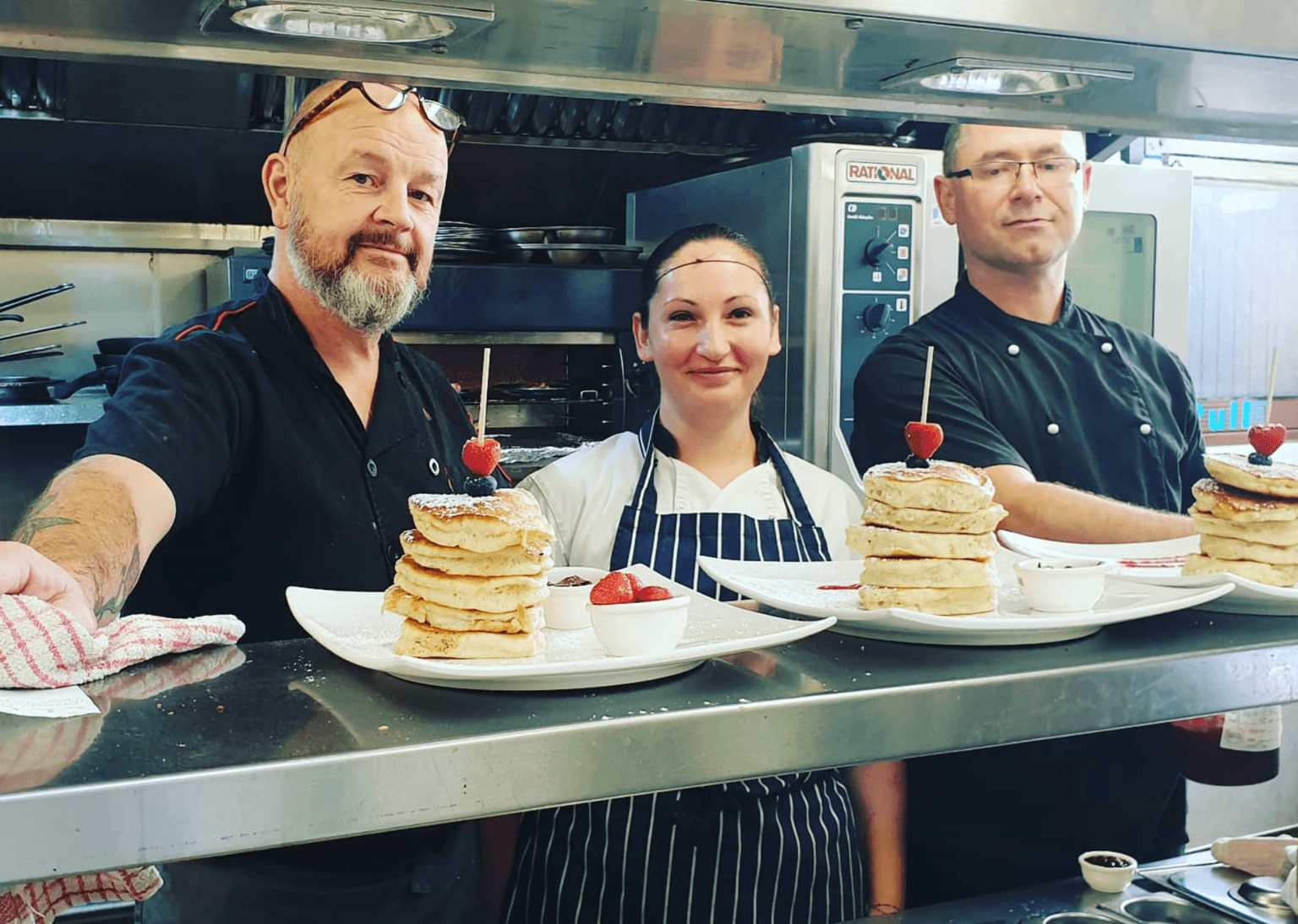 Local Tipperary restaurant extends hand of friendship to businesses in neighbouring counties