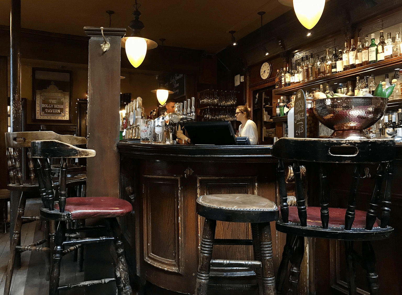 Live music sessions to return when ‘wet pubs’ reopen