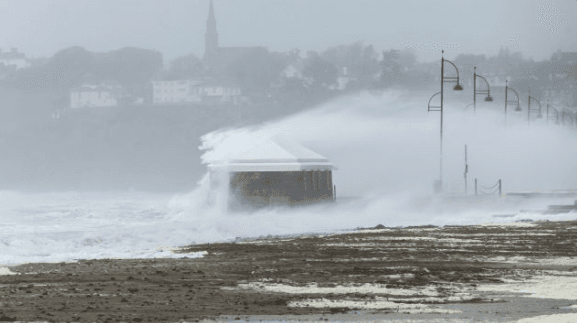 Bank Holiday weekend weather – Ireland to get remnants of huge Atlantic storm