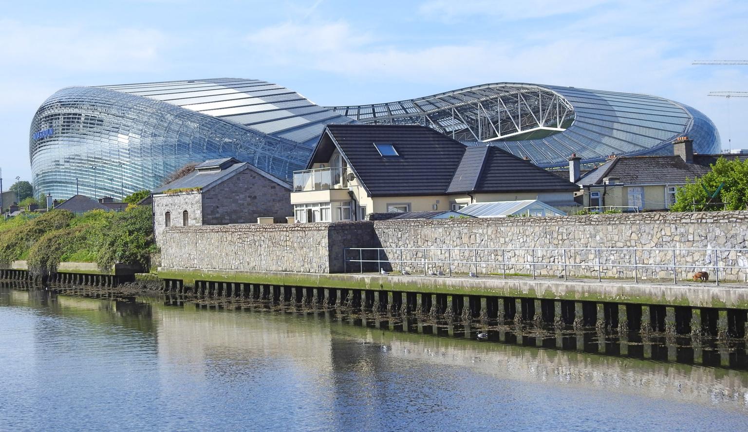 FAI backroom staff member tests positive for Covid-19 as squad flies out to Slovakia