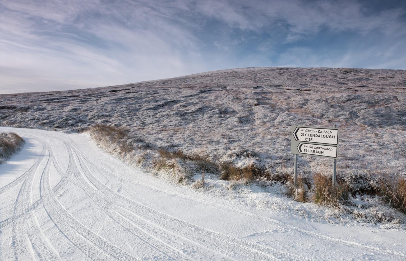 Weather warnings in place as snow and ice to hit