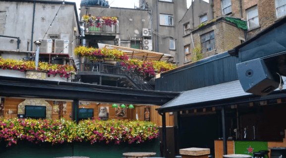 Publicans have asked that all pubs “including traditional ones” be allowed to offer outdoor service when safe