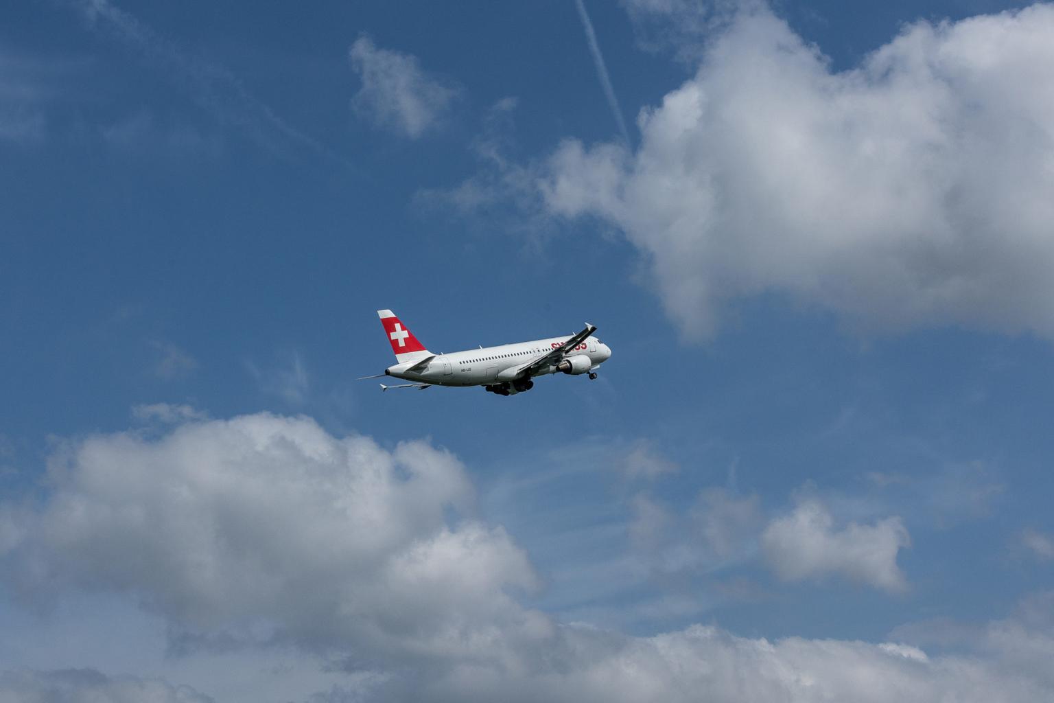 Passengers terrified as man opens plane door mid-flight