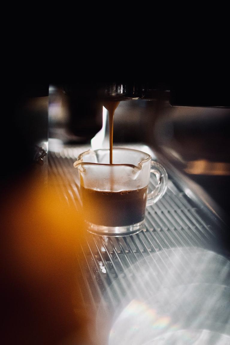 Tipperary coffee shop faces backlash for ‘adult only’ policy