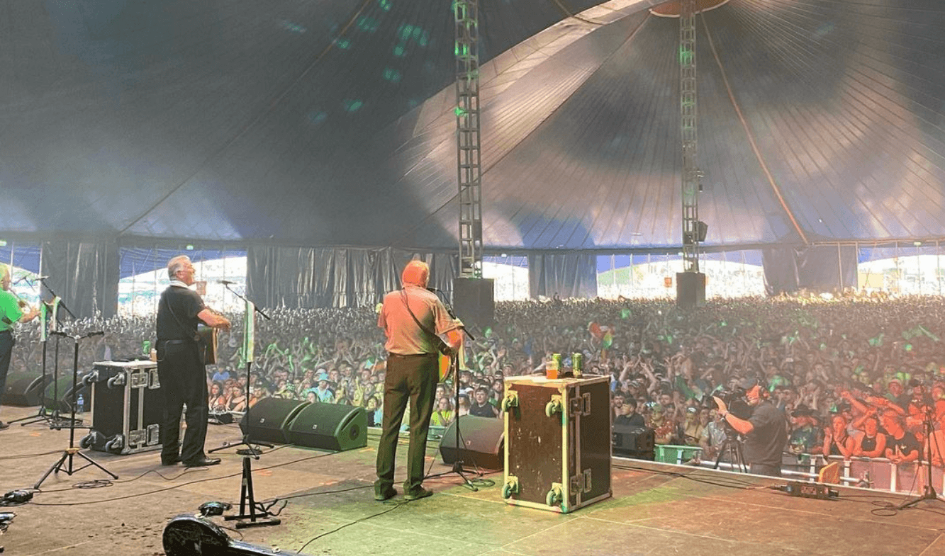 The Wolfe Tones sing original lyrics to record crowd at Electric Picnic ‘Arena’