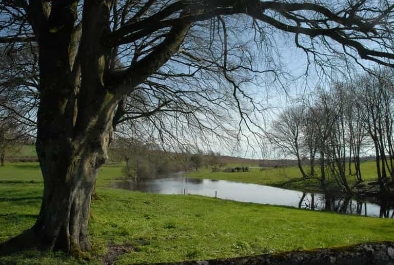 This Idyllic Walk Is Perfect For a Relaxed Break From City Life This Idyllic Walk Is Perfect For a Relaxed Break From City Life