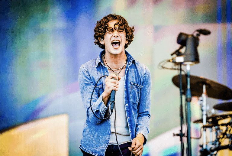 The 1975 are looking for fans to star in their next video in London The 1975 are looking for fans to star in their next video in London